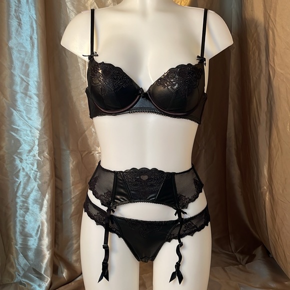 Honey Birdette Other - Honey Birdette Mrs Robinson 2 3 PC Set